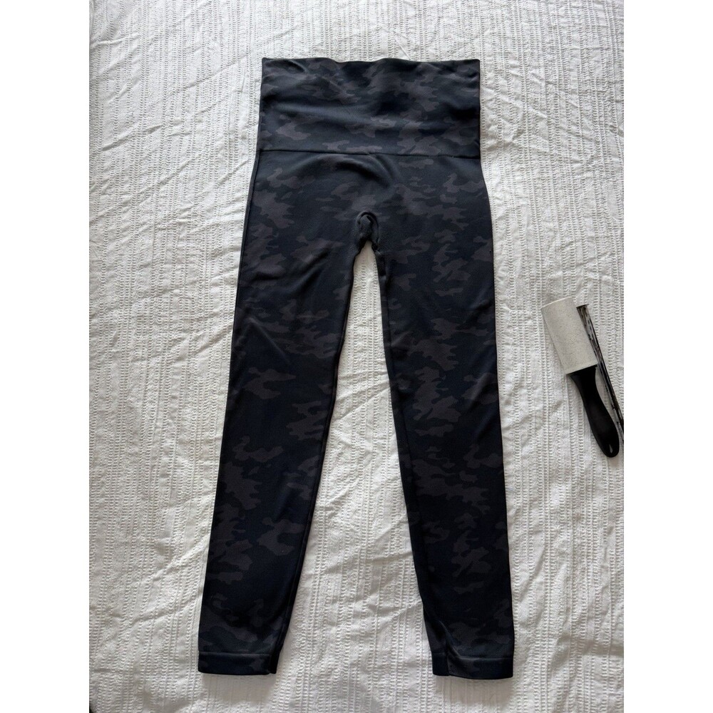 SPANX Women’s XL Black Camo High Waisted Seamless Leggings Ankle Compression
